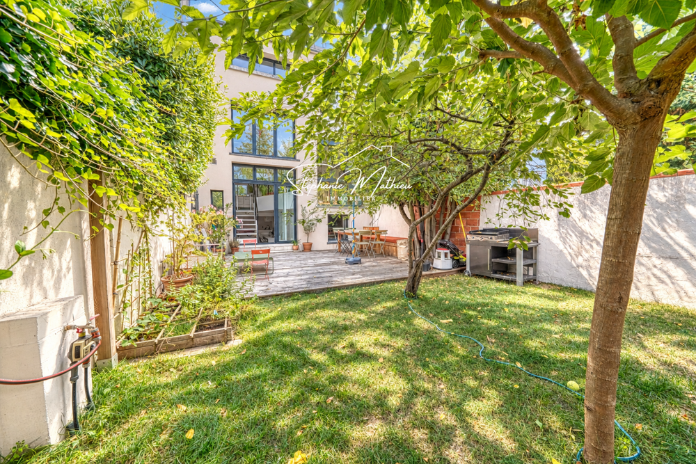 Vente Maison Rueil-Malmaison Triangle d'Or   Maison coup de cœur de 126 m2 avec terrasse & jardin Rueil malmaison