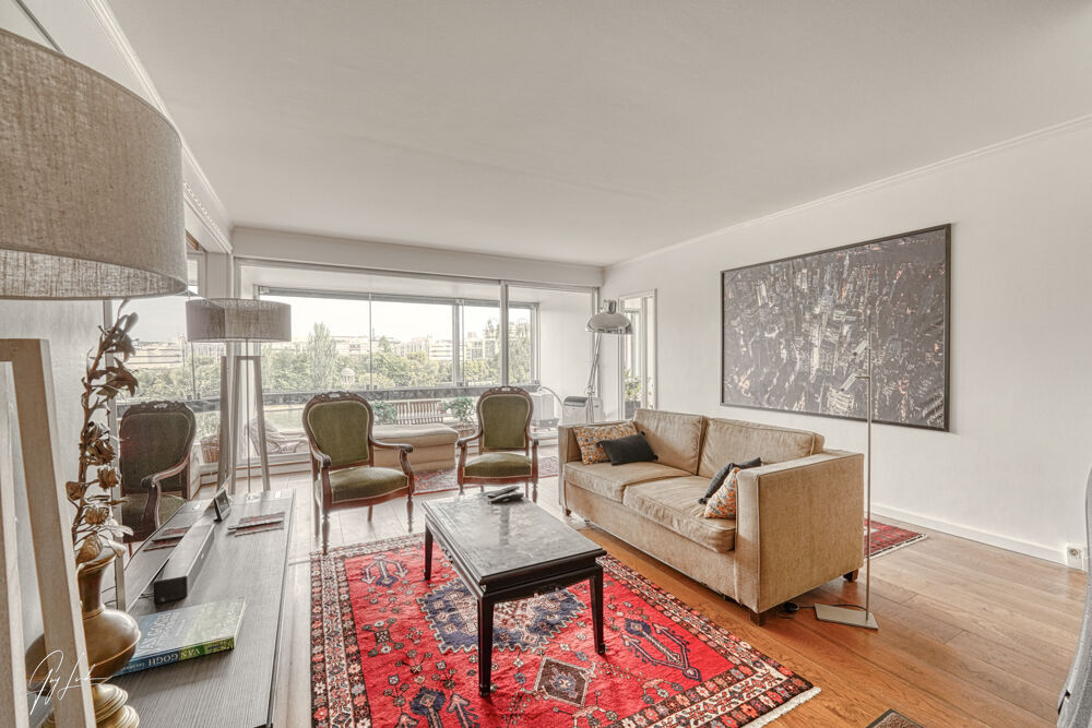 Courbevoie (quais de Seine) 65 m2 Carrez + 16 m2 de loggias  Vue Seine et Île de la Jatte  3 étage