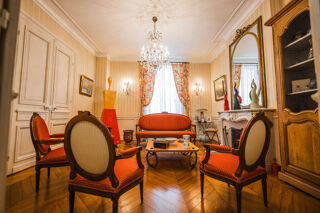  Propriété/château à vendre 9 pièces 335 m²