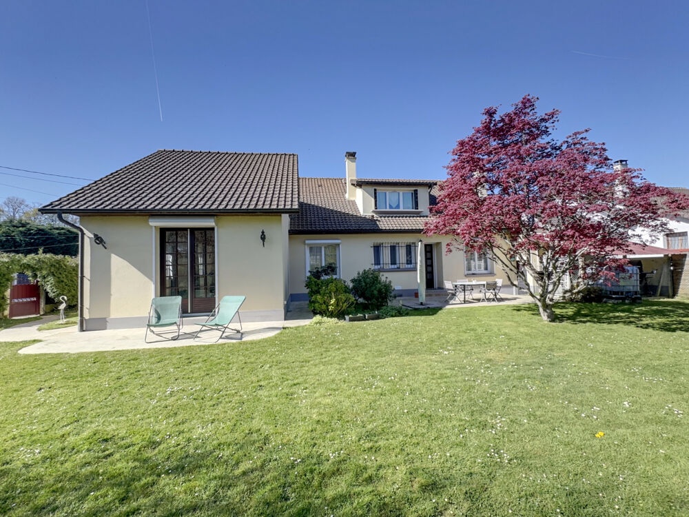 Vente Maison Maison familiale individuelle 180 m2 pleine de charme sur une magnifique parcelle de 955 m2 Pontcarre