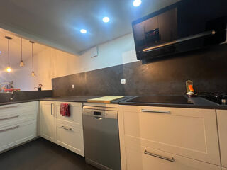  Maison à louer 6 pièces 166 m²