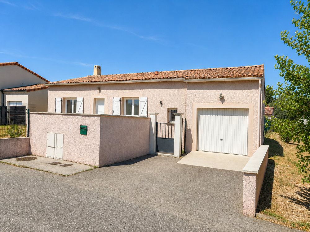 Vente Maison EXCLUSIVITÉ - PIERRELATTE - MAISON  PLAIN PIED 90M2 - 3 CHAMBRES - TERRAIN 400 M2 - GARAGE Pierrelatte