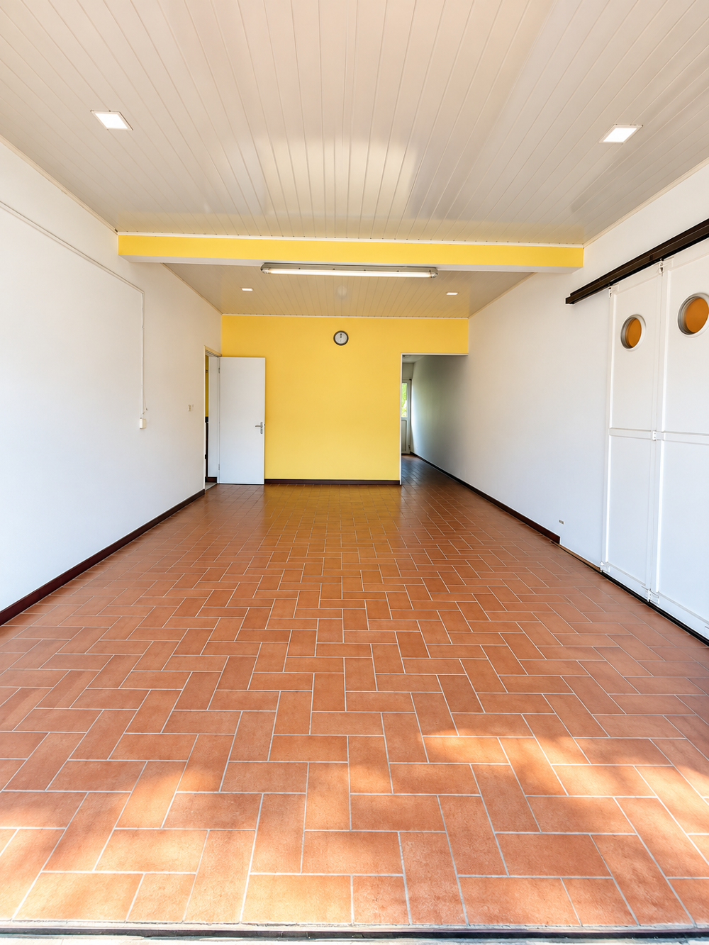 À VENDRE TERRE-SAINTE MAISON DE 125 M2 À FORT POTENTIEL VUE MER ET PORT DE SAINT-PIERRE