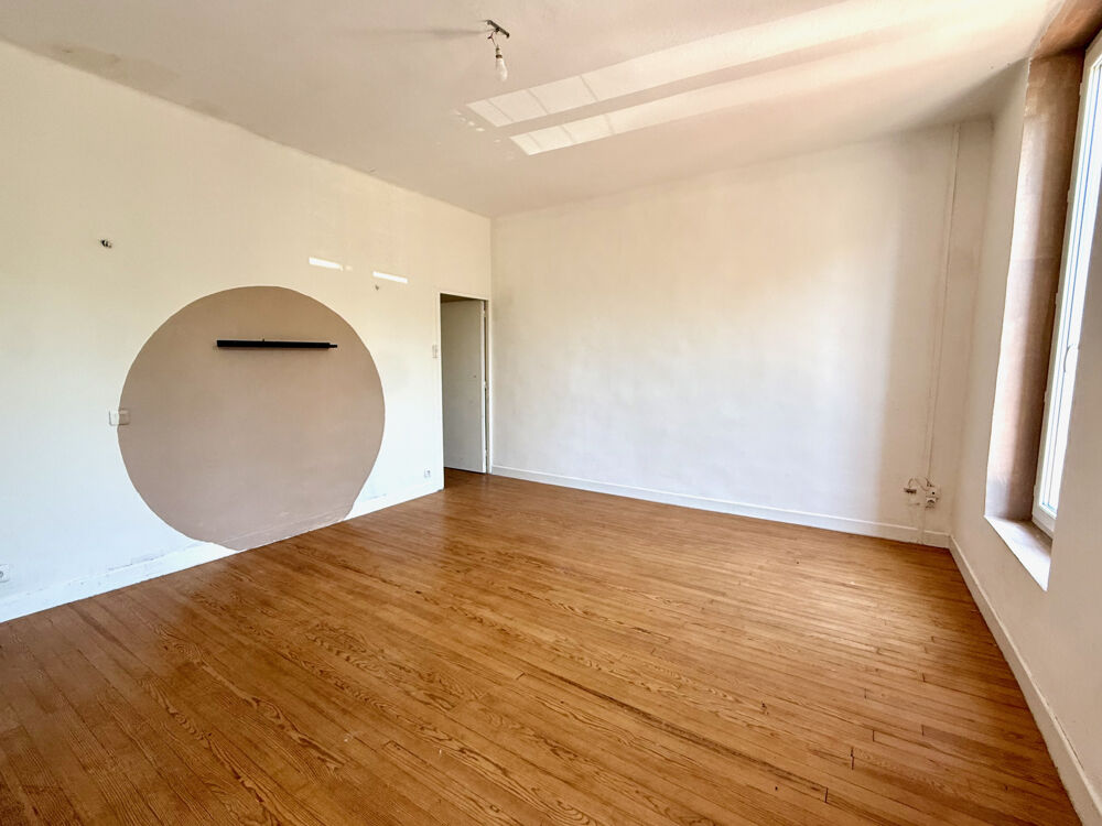 Vente Maison Nathalie SINARD vous présente cette MAISON DE VILLE INDÉPENDANTE À VALRÉAS   3 CHAMBRES   FORT POTENTIEL D'AMÉ Valreas