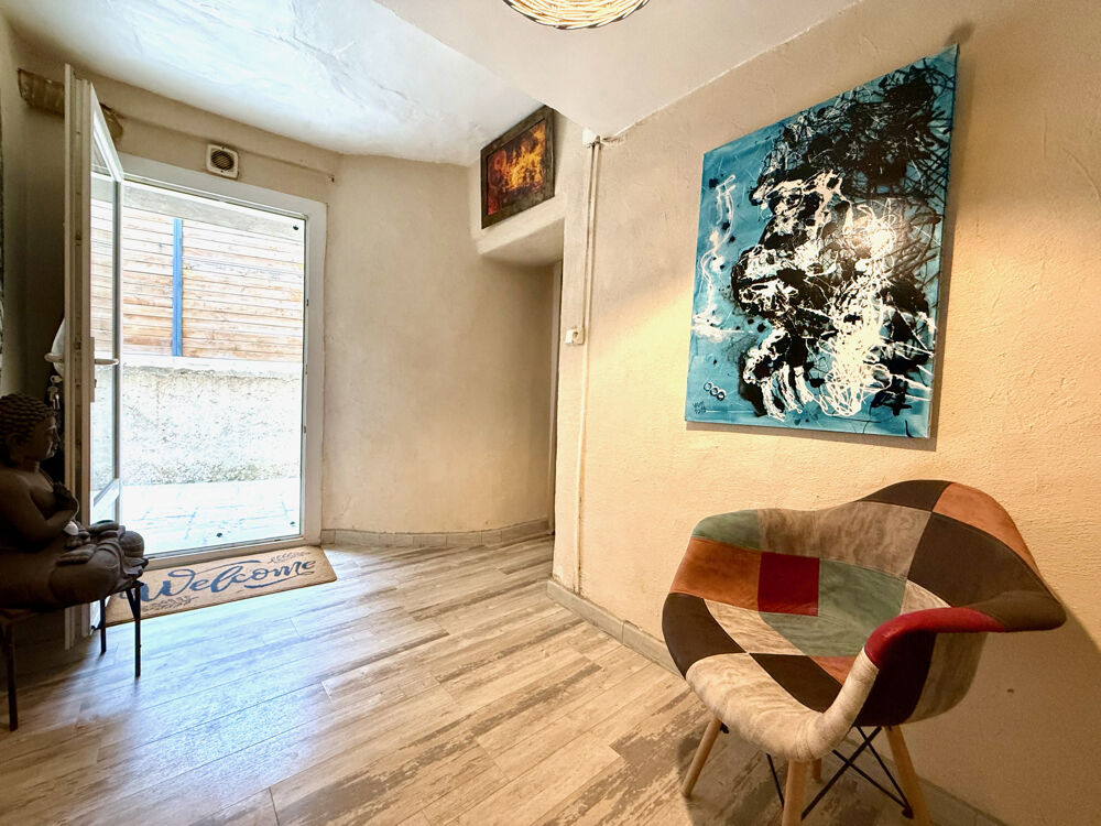 Vente Immeuble Nathalie SINARD vous présente cet immeuble de rapport à Piolenc - T2 + T3 + Studio avec cour intérieure et cav Piolenc