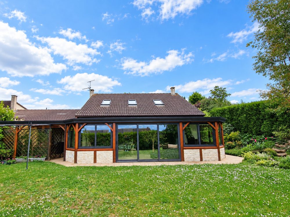 Magnifique Maison de 4 chambres - semi plein pied - très bon état générale