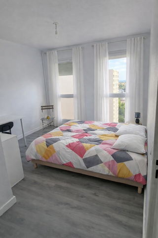  Appartement � vendre 5 pi�ces 77 m�