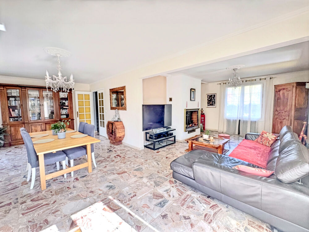 Maison familiale individuelle 180 m2 pleine de charme sur une magnifique parcelle de 955 m2
