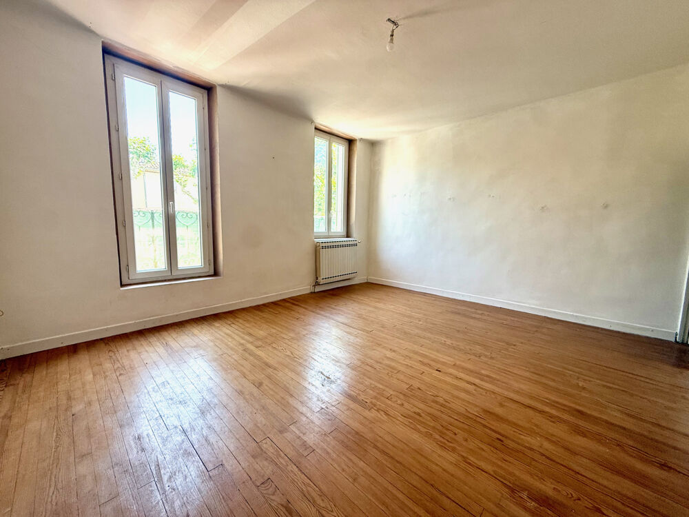 Nathalie SINARD vous présente cette MAISON DE VILLE INDÉPENDANTE À VALRÉAS 3 CHAMBRES FORT POTENTIEL D'AMÉ
