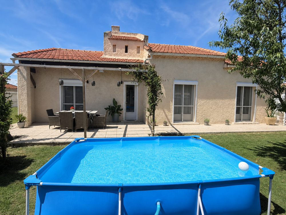 Vente Maison Nathalie SINARD vous présente sur BOLLÈNE   MAISON DE PLAIN PIED   72 M2   2 CHAMBRES   TERRAIN 600M2   GARAGE Bollene