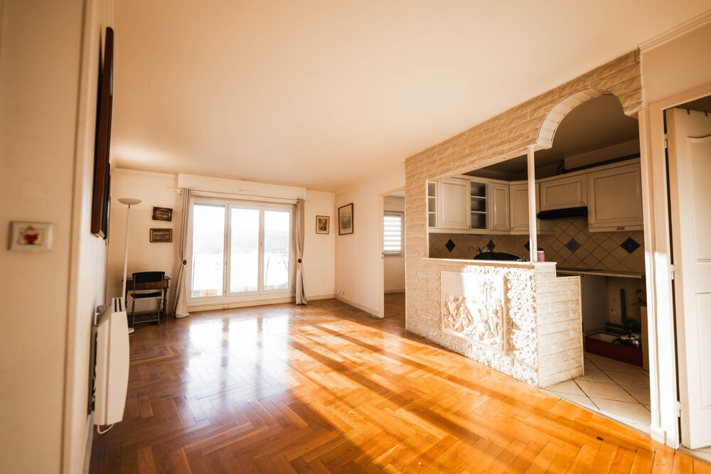 Vente Appartement Grand 2 pièces de 56 m2 avec bureau, balcon et parking. Boulogne billancourt