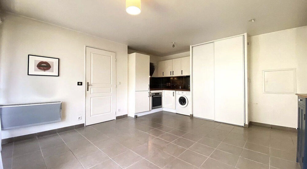 Vente Appartement Appartement F2 avec jardin, terrasse, parking et dépendance Plaisir