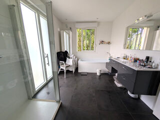  Maison à vendre 8 pièces 230 m²