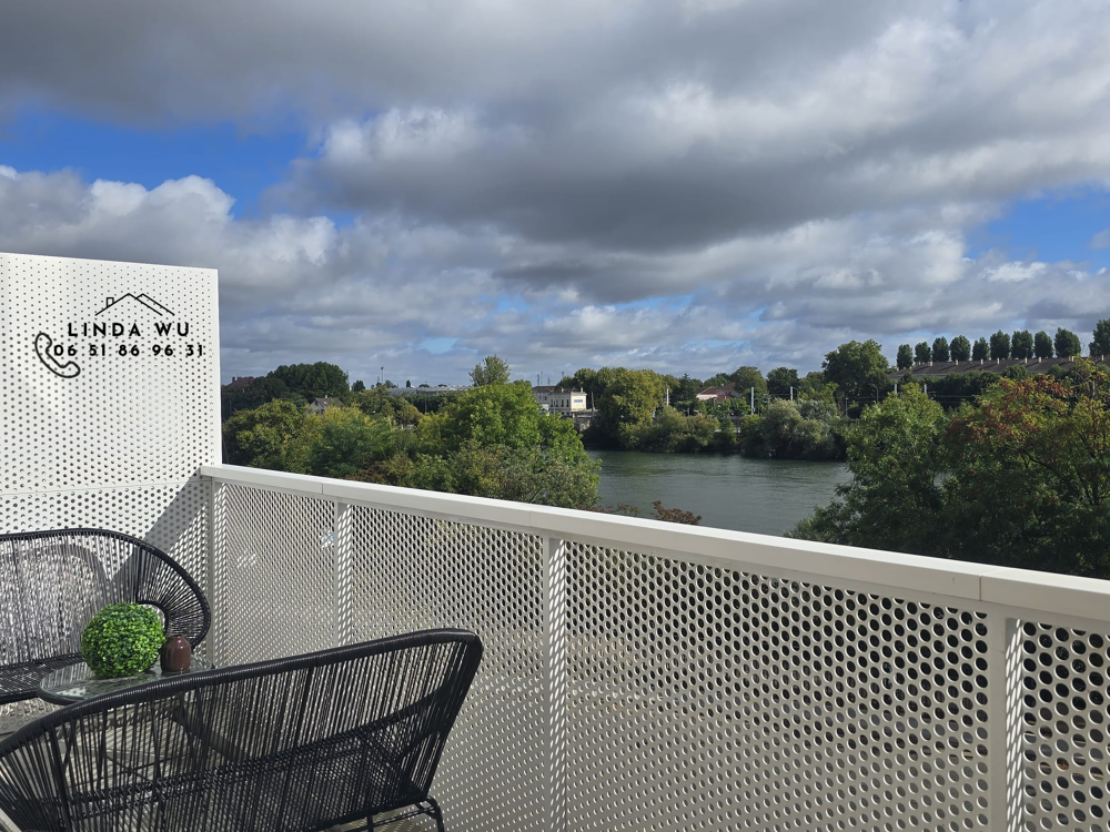 EXCLUSIVITÉ DUPLEX SANS VIS-À-VIS AVEC VUE IMPRENABLE SUR LA SEINE