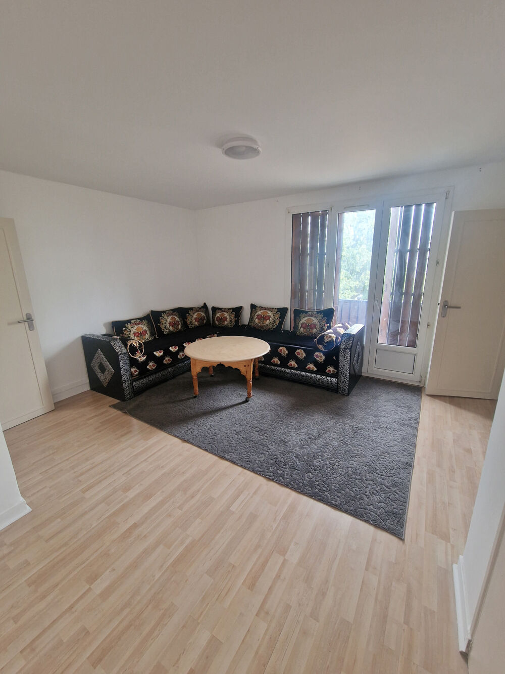 Appartement T3 meublé de 57 m2 avec balcon - 2 chambres, parking et cave