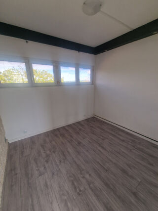  Appartement à louer 3 pièces 43 m²