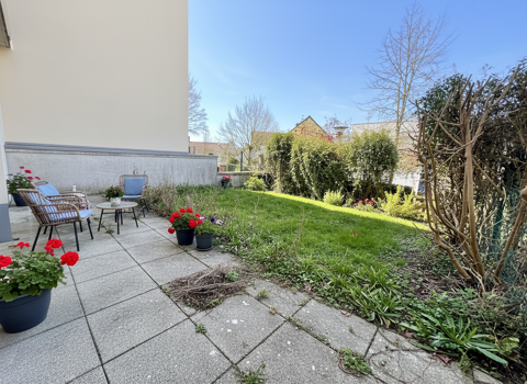   MAISON/APPARTEMENT 47 m2   TERRASSE 44m2   GARAGE   CENTRE SERVON Appartement - 2 pi�ce(s) - 47 m�