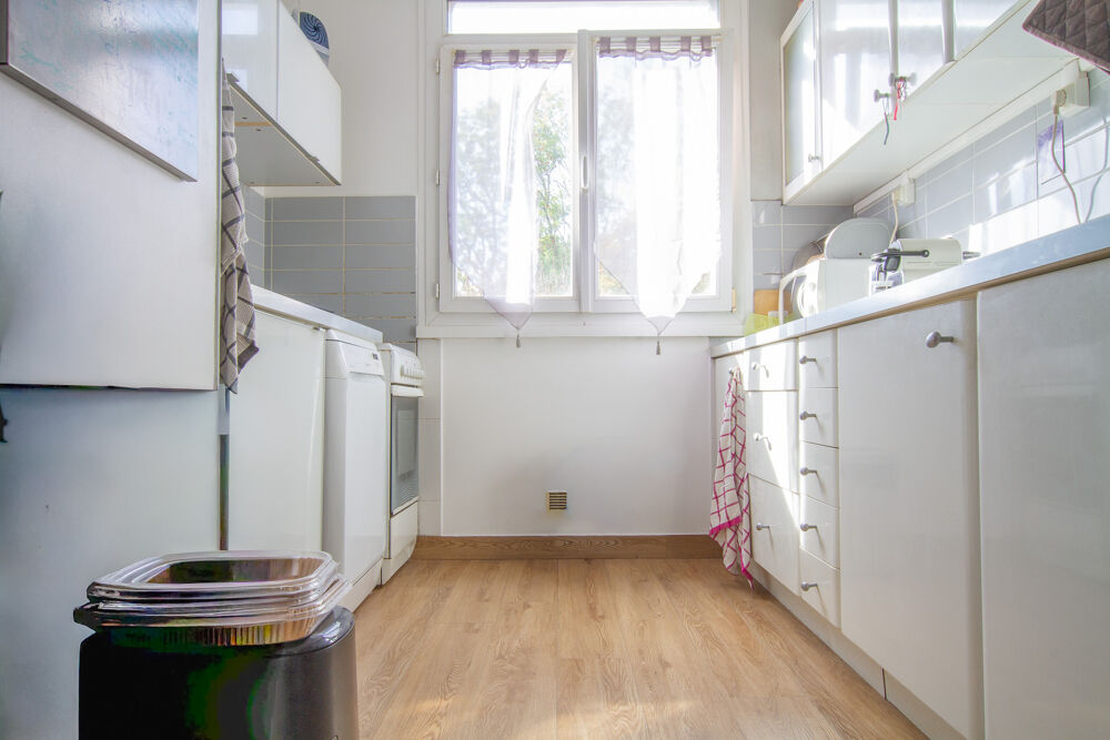 BEL APPARTEMENT FAMILIALE ET LUMINEUX AU COEUR DE LA CHATEAU À ABLON-SUR-SEINE
