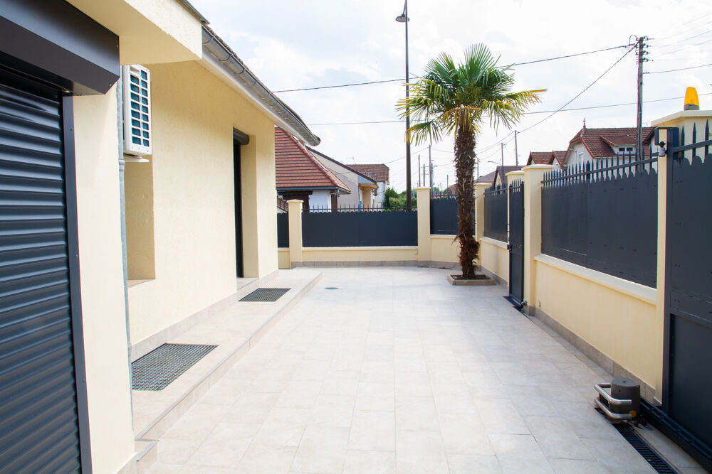 Vente Maison MAISON EN TRÈS BON ÉTAT EN CENTRE VILLE DE VILLENEUVE-LE-ROI Villeneuve le roi