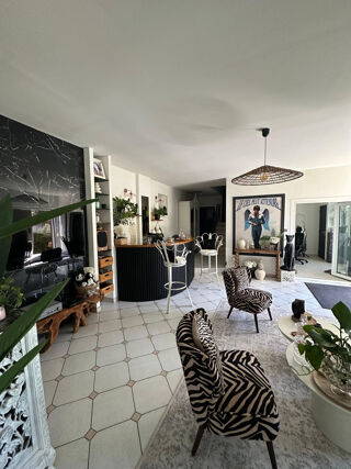  Maison � vendre 5 pi�ces 196 m�
