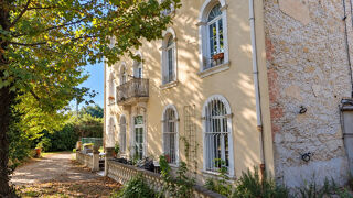 Maison 3 pièces 400 m² · à Courthézon · 400 m² · 790 000 €