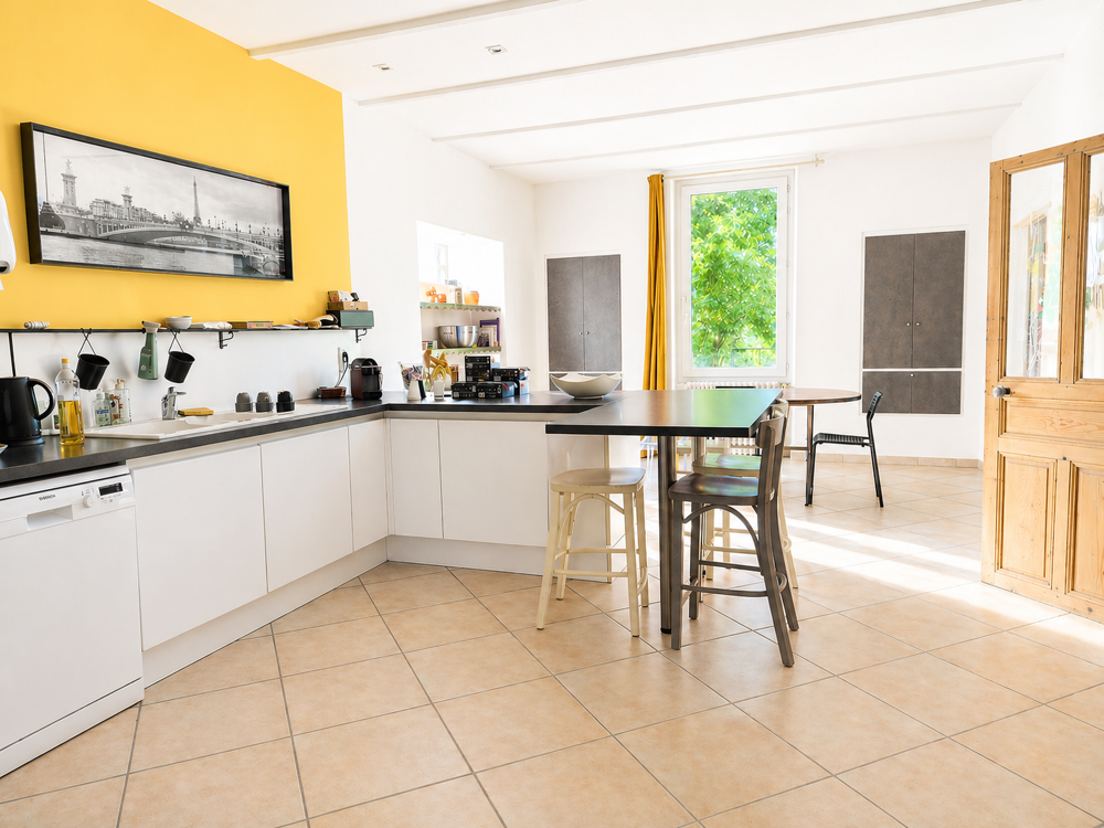 Vente Maison Maison bourgeoise rénovée avec piscine   281 m2   7 chambres   centre-ville à pied Pierrelatte