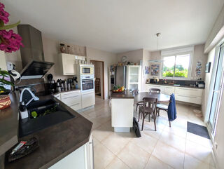  Maison à vendre 8 pièces 230 m²