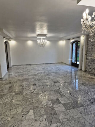  Maison � vendre 7 pi�ces 250 m�