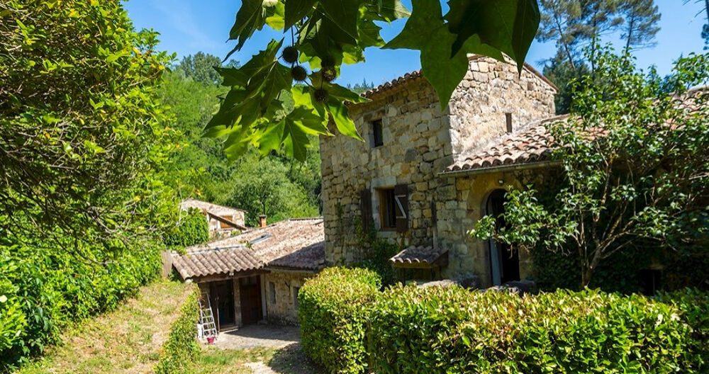 à vendre  Propriété/château Ribes (07260)