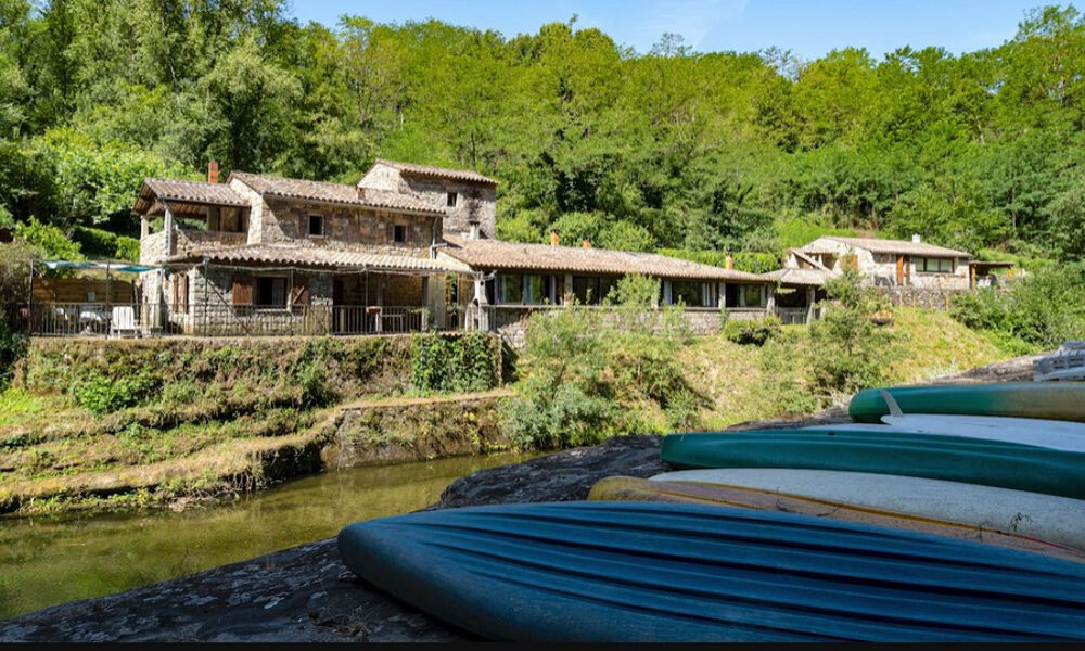 à vendre  Propriété/château Ribes (07260)