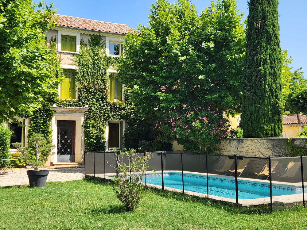 Maison 14 pièces 281 m² · à Pierrelatte · 281 m² · 500 000 €