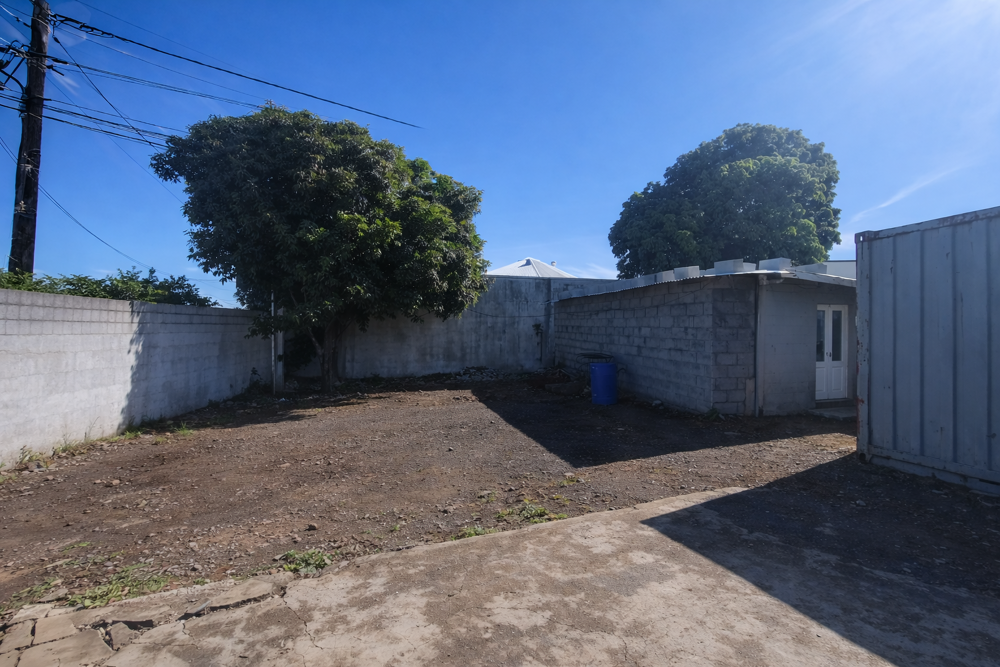 Maison à rénover avec autorisation commerciale Mont Vert les Bas (Saint-Pierre)