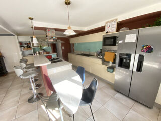  Maison � vendre 10 pi�ces 236 m�