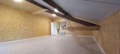   78 (VERT) AXE : D 983 - LOCAL D'ACTIVITE - 122m2  - COMMERCIALE ou ARTISANALE (show-room - atelier- commerce) 