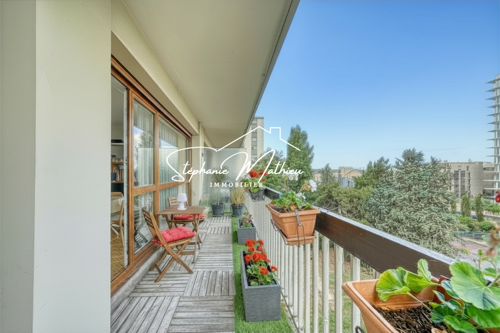 Vente Appartement EXCLUSIVITE - Rueil Triangle d'Or   4 pièces, 5e étage, balcons, jolie vue, parking en sous-sol + cave Rueil malmaison