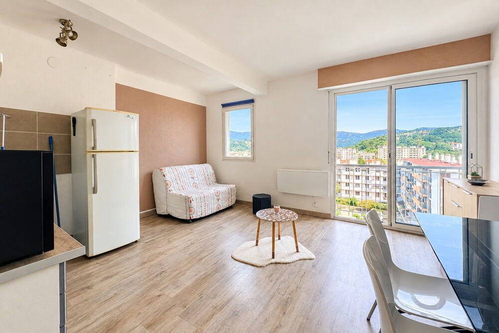 Vente Appartement Studio lumineux - dernier étage vue dégagée château de Cagnes Cagnes sur mer