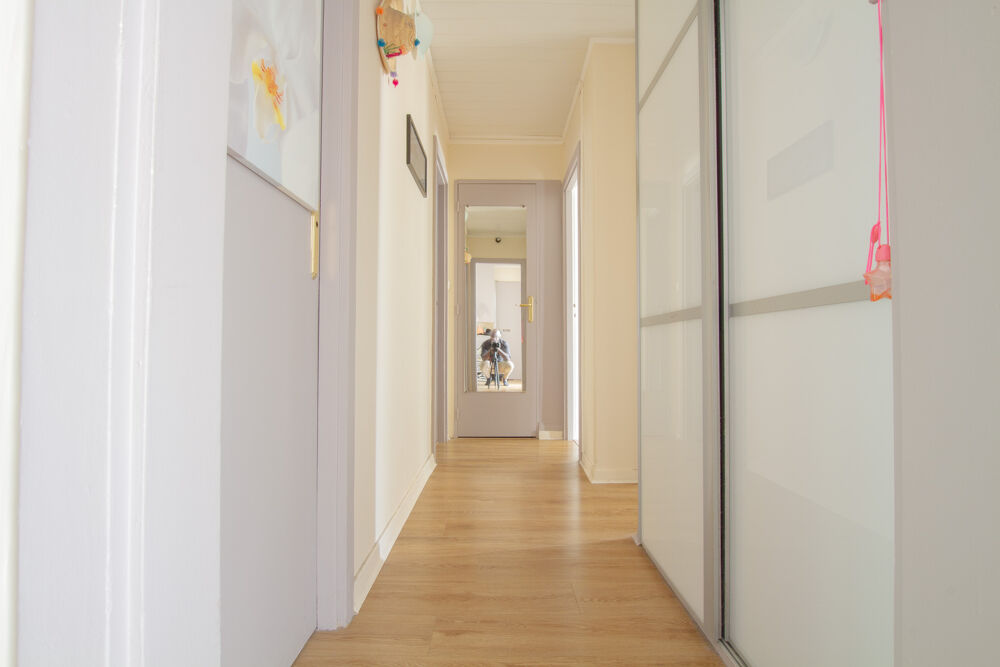 BEL APPARTEMENT FAMILIALE ET LUMINEUX AU COEUR DE LA CHATEAU À ABLON-SUR-SEINE