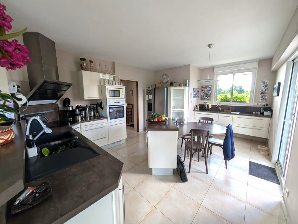 Vente Maison Maison 8 pièces Montgermont Montgermont