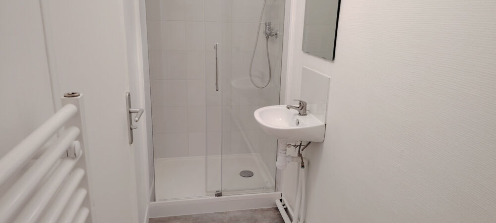 Vente Appartement EXCLUSIVITE  A VENDRE - RENNES Type 2 de 29 m2 refait à neuf quartier Vern/Poterie Rennes
