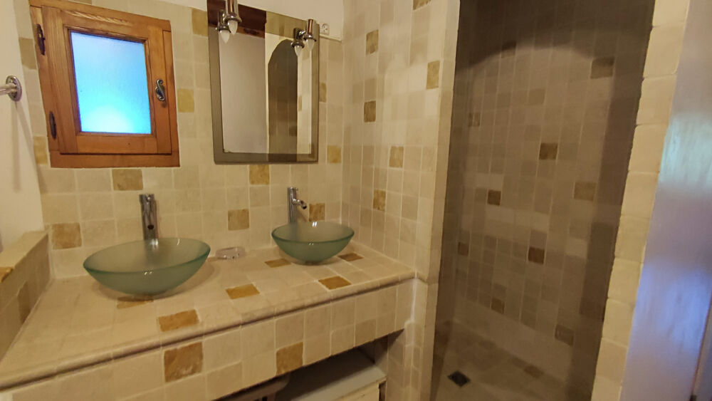 à vendre  Propriété/château Ribes (07260)