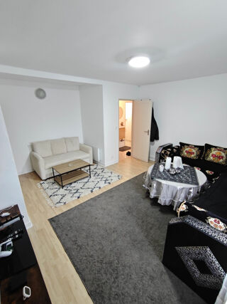 Location Appartement Appartement T3 meublé de 57 m2 avec balcon - 2 chambres, parking et cave Mantes la jolie