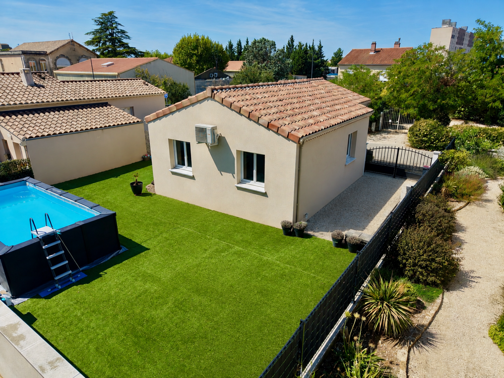 Vente Maison EXCLUSIVITE à BOLLENE - MAISON PLAIN PIED 75 M2 - 2019 - 3 CHAMBRES - TERRAIN 314 M2 - PISCINE HORS SOL 6X4v - Bollene