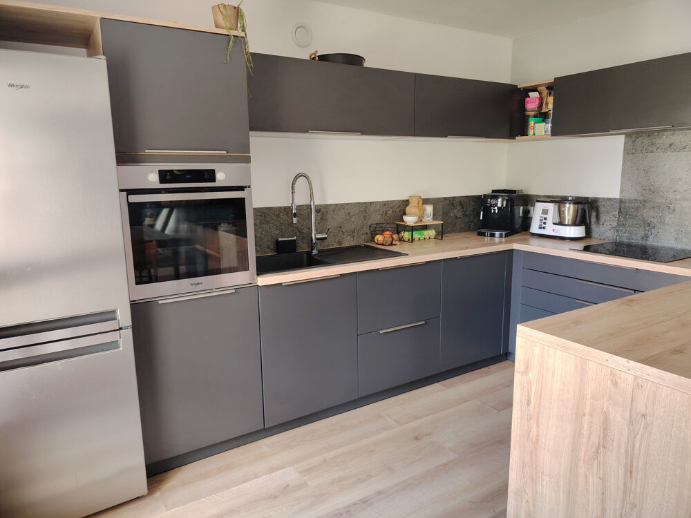 Vente Appartement RENNES  A VENDRE   Superbe appartement type 3 de 85 m2 avec terrasse et garage   Emplacement recherché Rennes