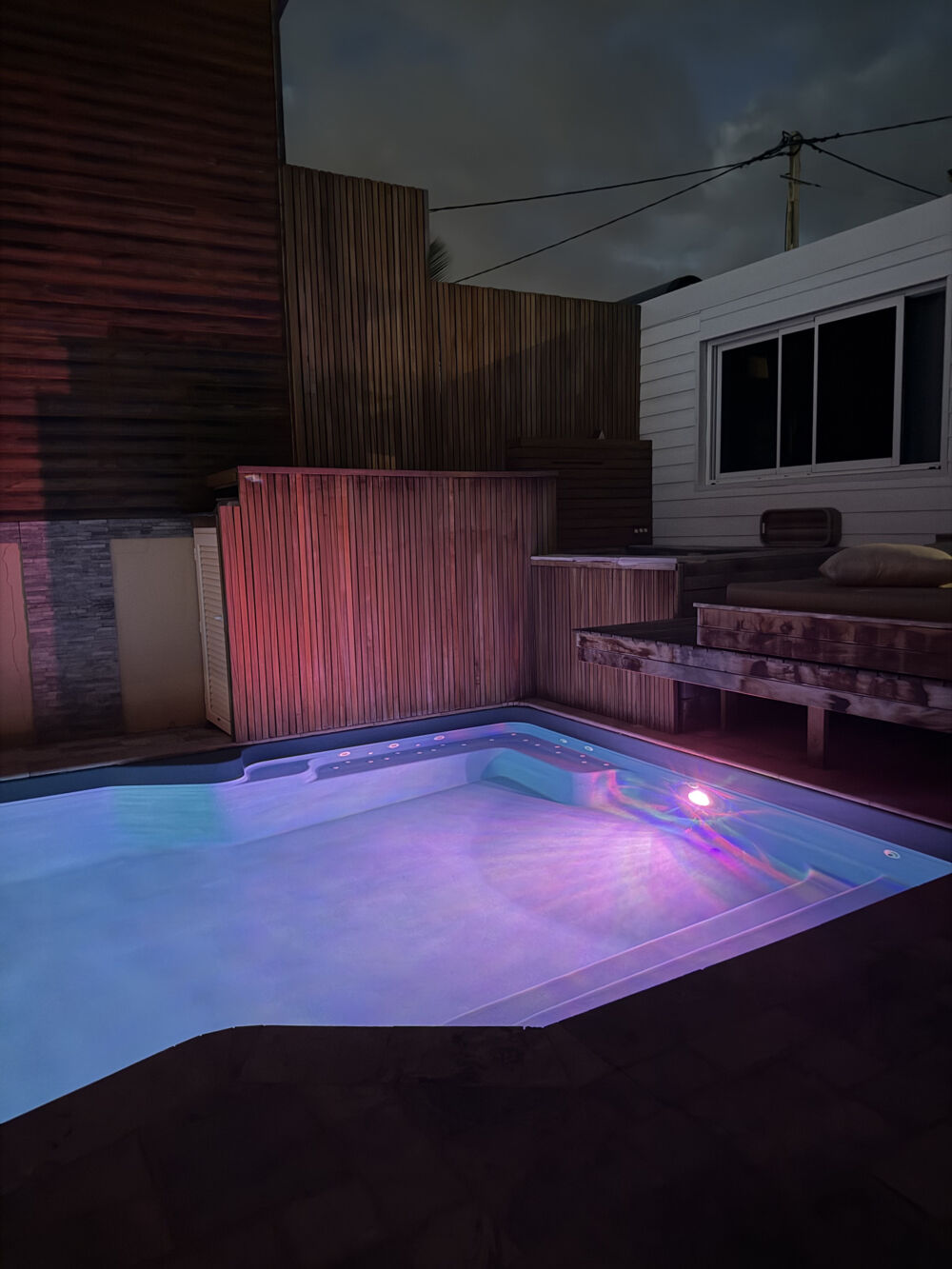 � vendre  Propri�t�/ch�teau Les Trois-Bassins (97426)