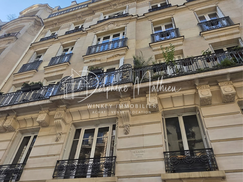 Vente Appartement Paris 17e - Charmant 25 m2 rénové et meublé Paris 17