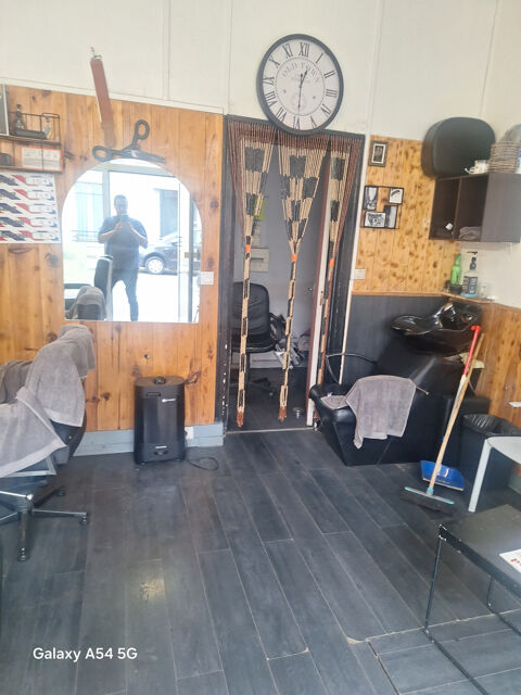   SALON BARBIER 