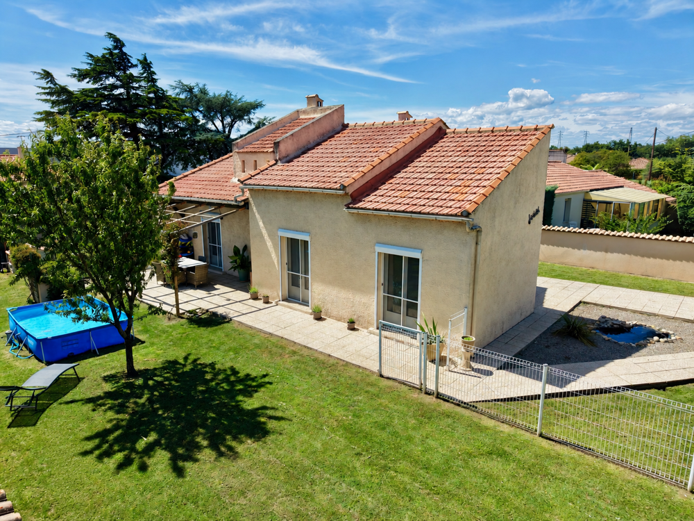 Vente Maison Nathalie SINARD vous présente sur BOLLÈNE   MAISON DE PLAIN PIED   72 M2   2 CHAMBRES   TERRAIN 600M2   GARAGE Bollene