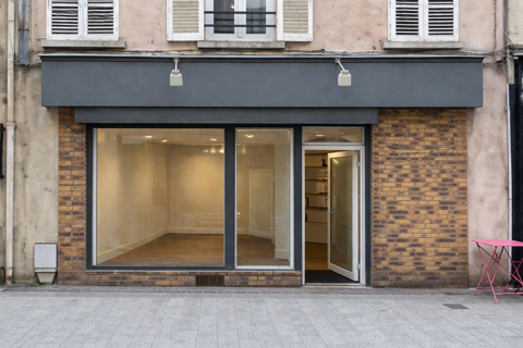   Suresnes centre-ville   Emplacement premium - Local commercial à fort potentiel 