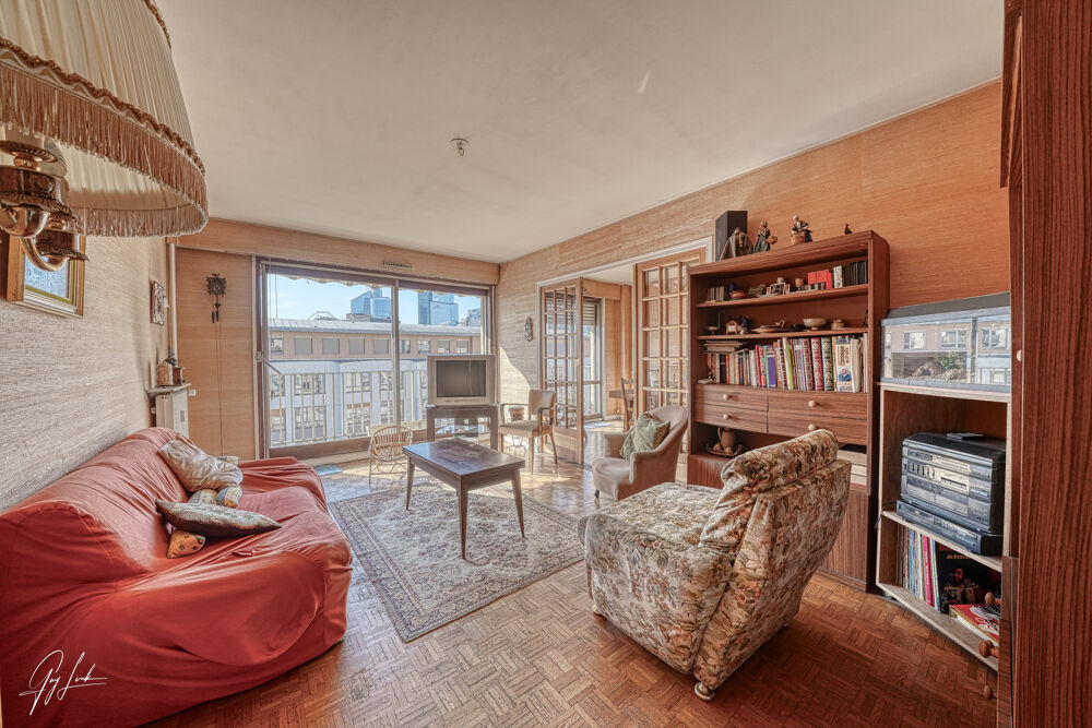 Vente Appartement Courbevoie   Cœur de ville : appartement traversant, lumineux, 3/4 pièces avec balcons Courbevoie