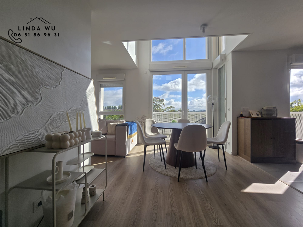 EXCLUSIVITÉ DUPLEX SANS VIS-À-VIS AVEC VUE IMPRENABLE SUR LA SEINE